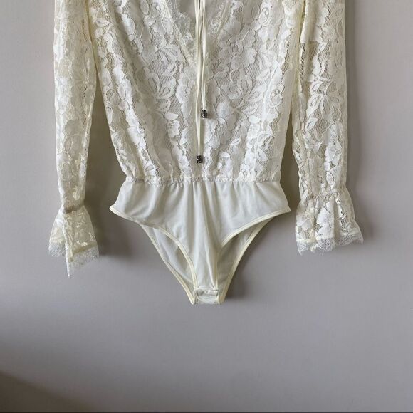 Lulumari-Lace Deep V Long Sleeve Cream Bodysuit - Picture 6 of 14